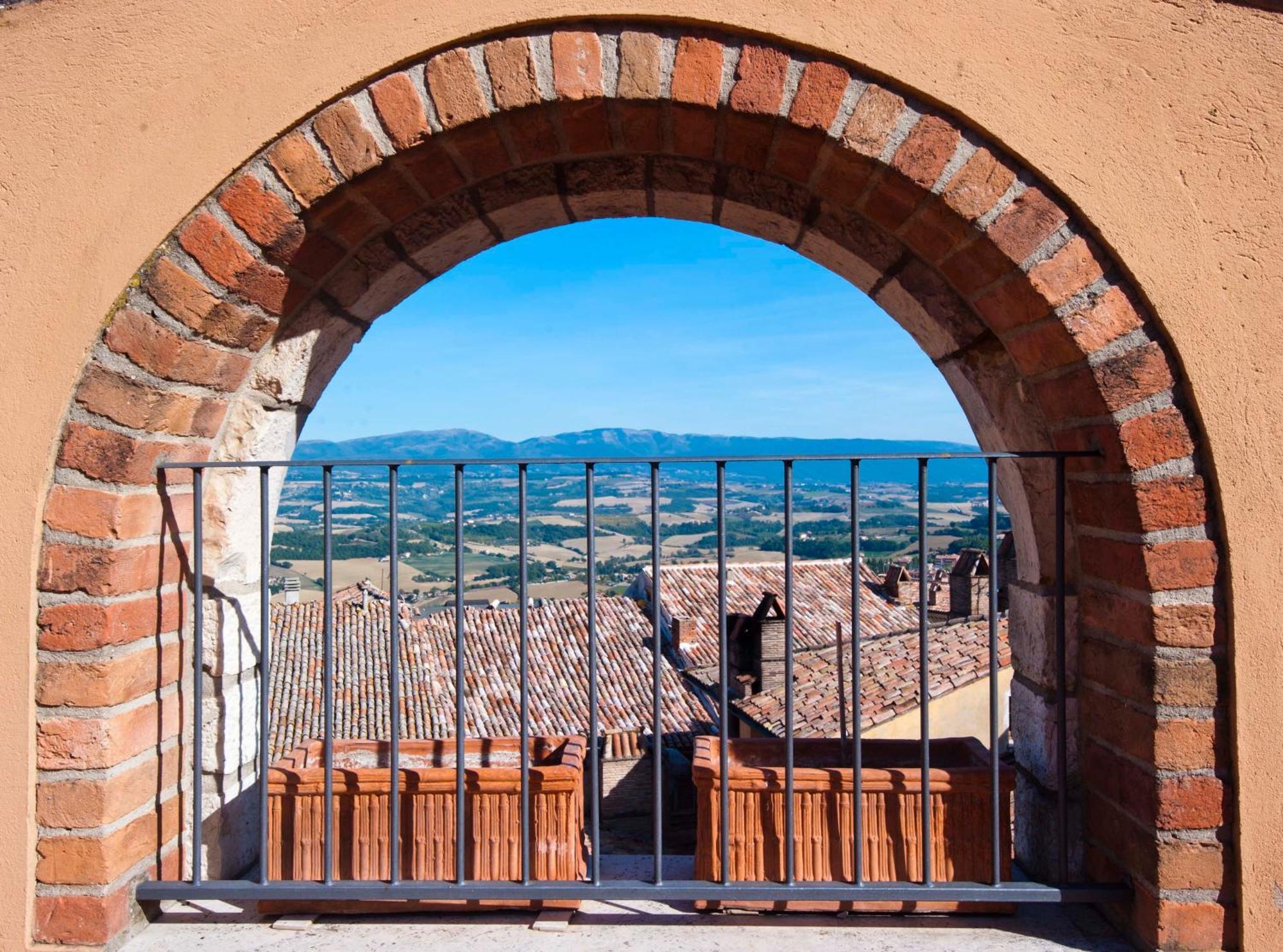 Hotel Fonte Cesia Todi Buitenkant foto